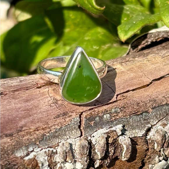 NEW! Nephrite Jade Ring - Picture 1 of 15